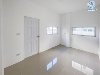 *****บ้านเดี่ยวมือสอง ม.แพลทฟอร์มออคิดพาร์ค บางนา-ตราด หลังมุม เนื้อที่ 79.6 ตร.ว. ฟังก์ชัน 3 ห้องนอน 2 ห้องน้ำ 2 ที่จอด บนทำเลเดินทางสะดวก เชื่อมต่อถนนบางนา-ตราด เข้าเมืองสะดวก ใกล้จุดขึ้นทางด่วน "บูรพาวิถี"